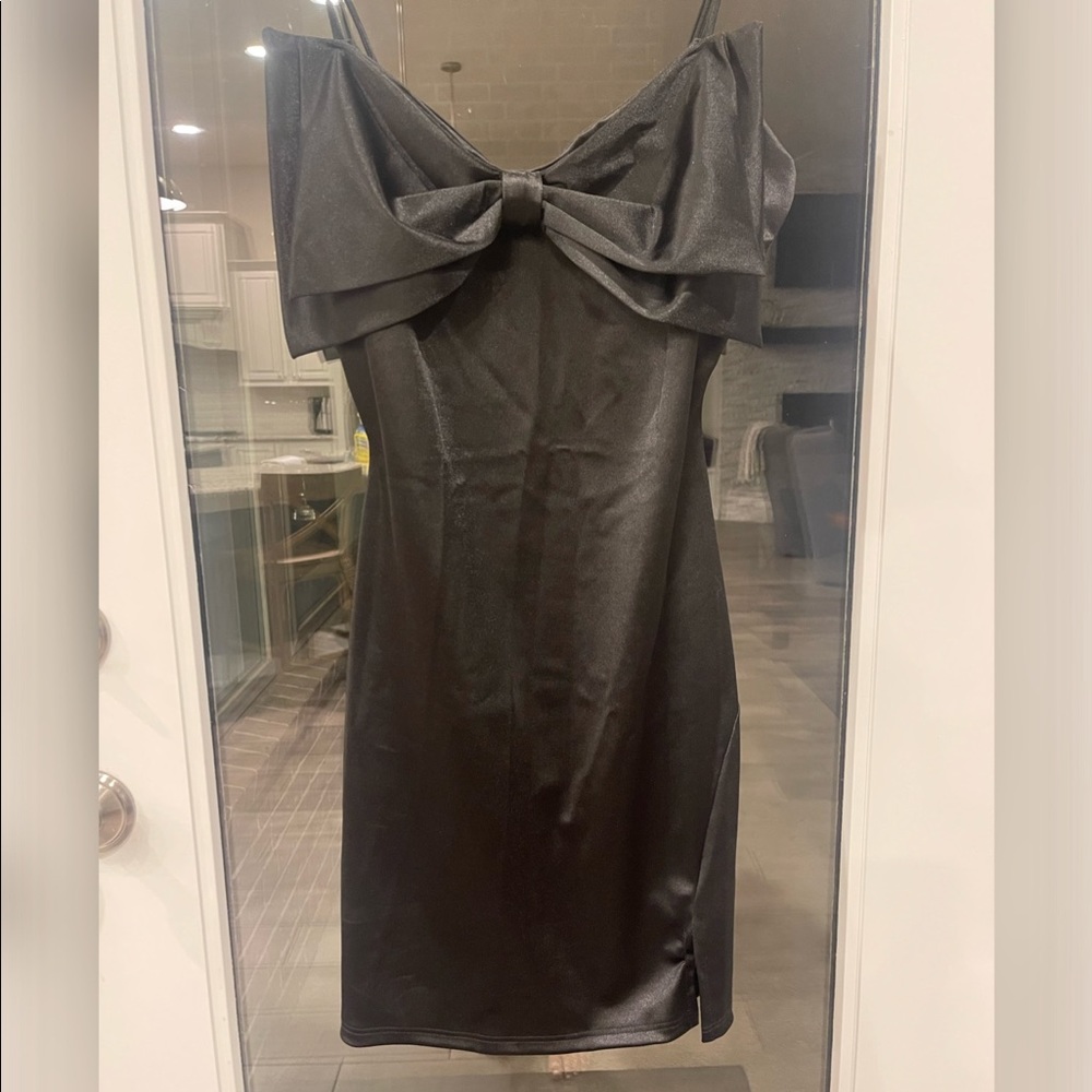 NWOT Black Windsor Dress